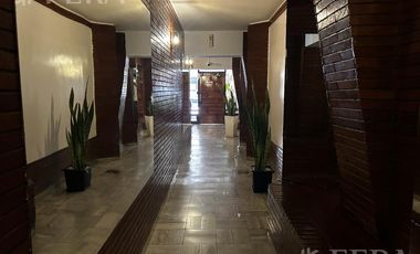 Venta Departamento 4 ambientes con balcón y cochera en Lanús