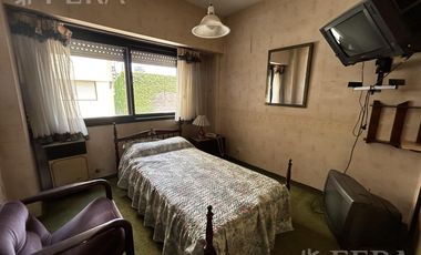 Venta Departamento 4 ambientes con balcón y cochera en Lanús