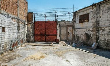 Terreno mixto en venta en Huentitán Guadalajara 2,446 m² para departamentos.