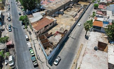 Terreno mixto en venta en Huentitán Guadalajara 2,446 m² para departamentos.