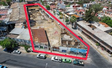 Terreno mixto en venta en Huentitán Guadalajara 2,446 m² para departamentos.