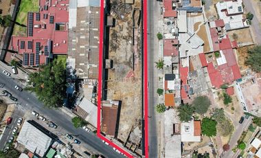 Terreno mixto en venta en Huentitán Guadalajara 2,446 m² para departamentos.