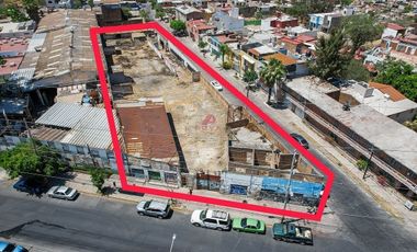 Terreno mixto en venta en Huentitán Guadalajara 2,446 m² para departamentos.