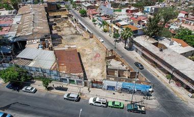 Terreno mixto en venta en Huentitán Guadalajara 2,446 m² para departamentos.