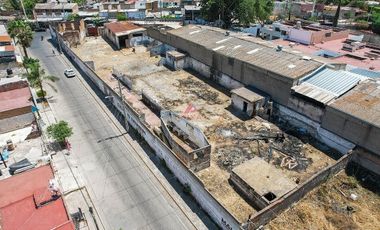 Terreno mixto en venta en Huentitán Guadalajara 2,446 m² para departamentos.