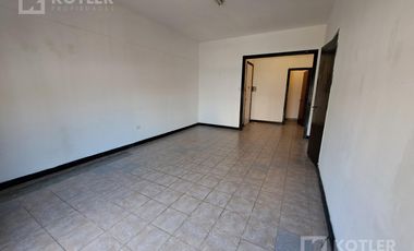 Oficinas en excelente ubicacion. 4 amb. en Est. Lomas apto profesional