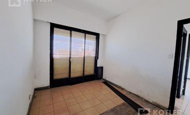 Oficinas en excelente ubicacion. 4 amb. en Est. Lomas apto profesional