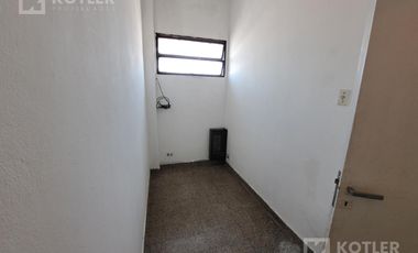 Oficinas en excelente ubicacion. 4 amb. en Est. Lomas apto profesional