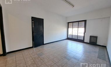 Oficinas en excelente ubicacion. 4 amb. en Est. Lomas apto profesional