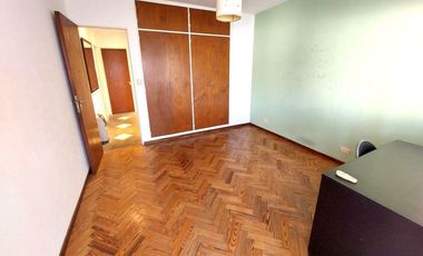 PH L.De Nuñez 2ºpiso escalera-4amb Frente trza Común Apto/Prof.Luminoso