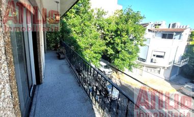 PH L.De Nuñez 2ºpiso escalera-4amb Frente trza Común Apto/Prof.Luminoso