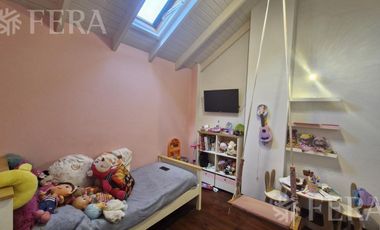 Venta departamento 5 ambientes con balcón en Sarandi