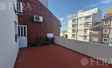 Venta departamento 5 ambientes con balcón en Sarandi