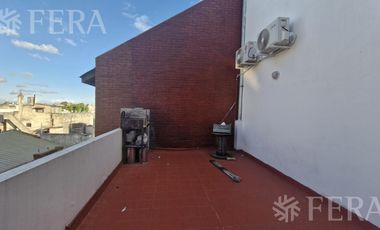 Venta departamento 5 ambientes con balcón en Sarandi