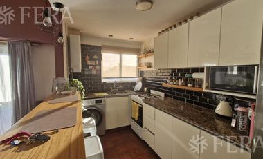 Venta departamento 5 ambientes con balcón en Sarandi