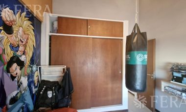 Venta departamento 5 ambientes con balcón en Sarandi