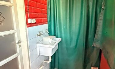 Amplio departamento de 2 dormitorios , Moreno 1era cuadra, Barrio Sur