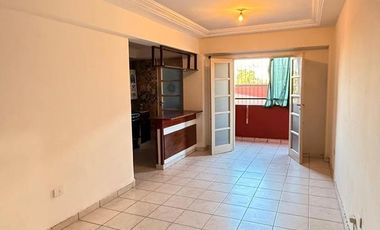 Amplio departamento de 2 dormitorios , Moreno 1era cuadra, Barrio Sur