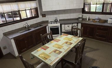 Casa a la venta en Costa del Este - Calle Las Amapolas e/ 4 y 5 al 579 - Rhode Propiedades