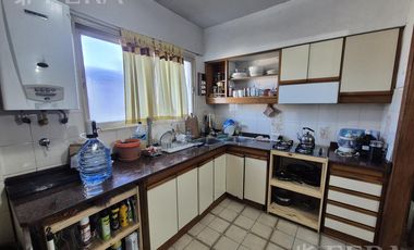 Venta PH multifamiliar con cochera en Wilde