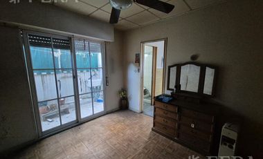 Venta PH multifamiliar con cochera en Wilde