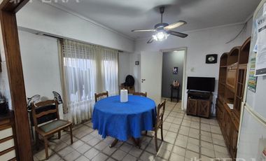 Venta PH multifamiliar con cochera en Wilde