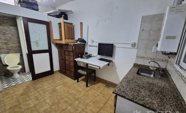 Venta PH multifamiliar con cochera en Wilde