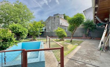 Amplio chalet en venta en Moron Norte