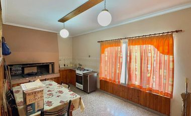 Amplio chalet en venta en Moron Norte