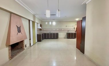 Amplio chalet en venta en Moron Norte