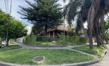 Amplio chalet en venta en Moron Norte