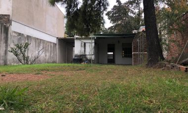 Casa en venta 1 dormitorio + comodín y cochera doble