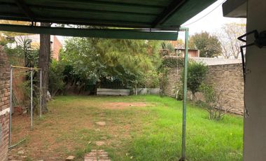 Casa en venta 1 dormitorio + comodín y cochera doble