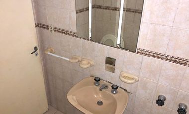 Casa en venta 1 dormitorio + comodín y cochera doble