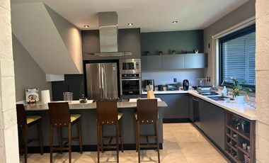 RENTA DE CASA EN VILLA CARRIEDO