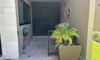 RENTA DE CASA EN VILLA CARRIEDO