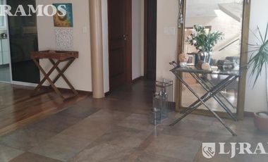 Hermosa Casa en Venta en Septiembre con piscina- Impecable estado PG