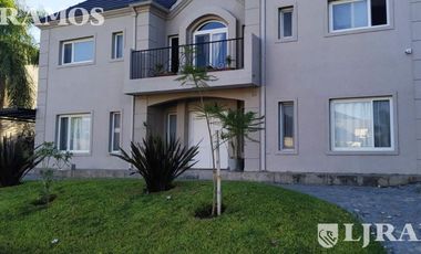 Hermosa Casa en Venta en Septiembre con piscina- Impecable estado PG