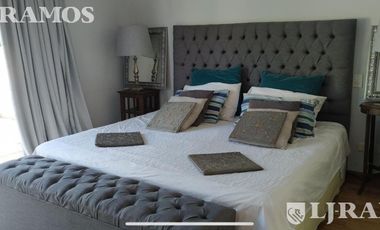 Hermosa Casa en Venta en Septiembre con piscina- Impecable estado PG