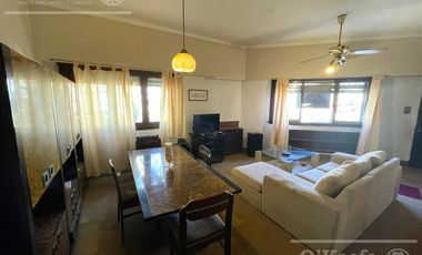 Casa de 5 ambientes en venta, próxima al centro de Quilmes.