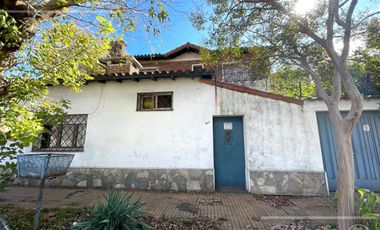 Casa de 5 ambientes en venta, próxima al centro de Quilmes.