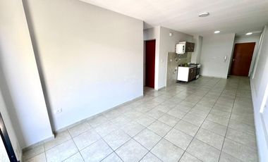 Departamento en Alquiler de 2 Dormitorios Frente, Alto Alberdi