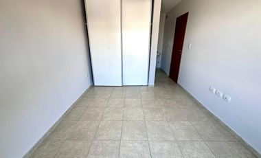 Departamento en Alquiler de 2 Dormitorios Frente, Alto Alberdi