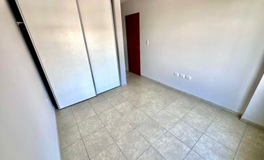 Departamento en Alquiler de 2 Dormitorios Frente, Alto Alberdi