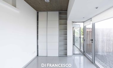 Venta - Departamento en TRIPLEX de 4 ambientes CON VISTA AL MAR en Pinamar