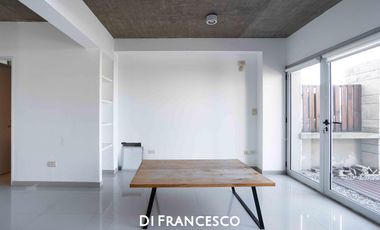 Venta - Departamento en TRIPLEX de 4 ambientes CON VISTA AL MAR en Pinamar