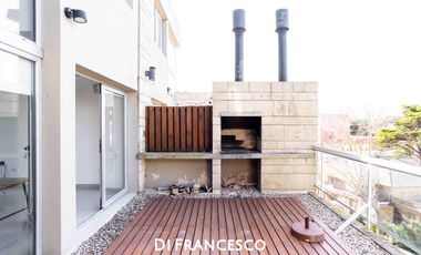 Venta - Departamento en TRIPLEX de 4 ambientes CON VISTA AL MAR en Pinamar