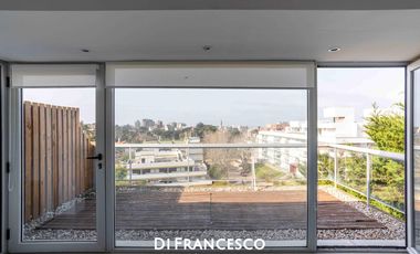 Venta - Departamento en TRIPLEX de 4 ambientes CON VISTA AL MAR en Pinamar