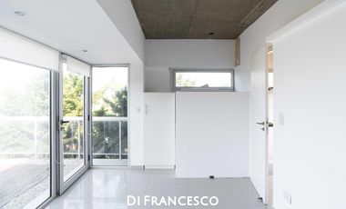 Venta - Departamento en TRIPLEX de 4 ambientes CON VISTA AL MAR en Pinamar