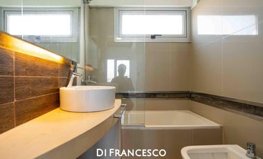 Venta - Departamento en TRIPLEX de 4 ambientes CON VISTA AL MAR en Pinamar